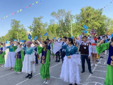 БІРЛІК КҮНІ ҚҰТТЫ БОЛСЫН!