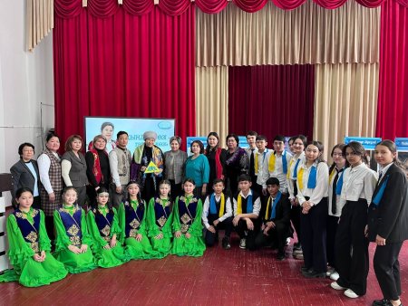 АЙТЫСКЕР АҚЫН МАРЖАН ЕСЖАНОВАМЕН КЕЗДЕСУ ӨТТІ