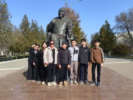 ОҚУШЫЛАР КӨРМЕ ОРТАЛЫҒЫНА БАРДЫ